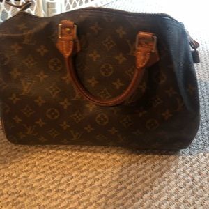 Speedy Louis Vuitton bag